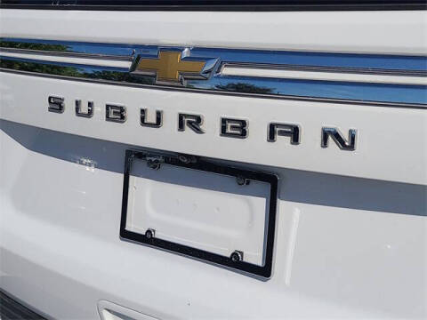 2023 Chevrolet Suburban LT
