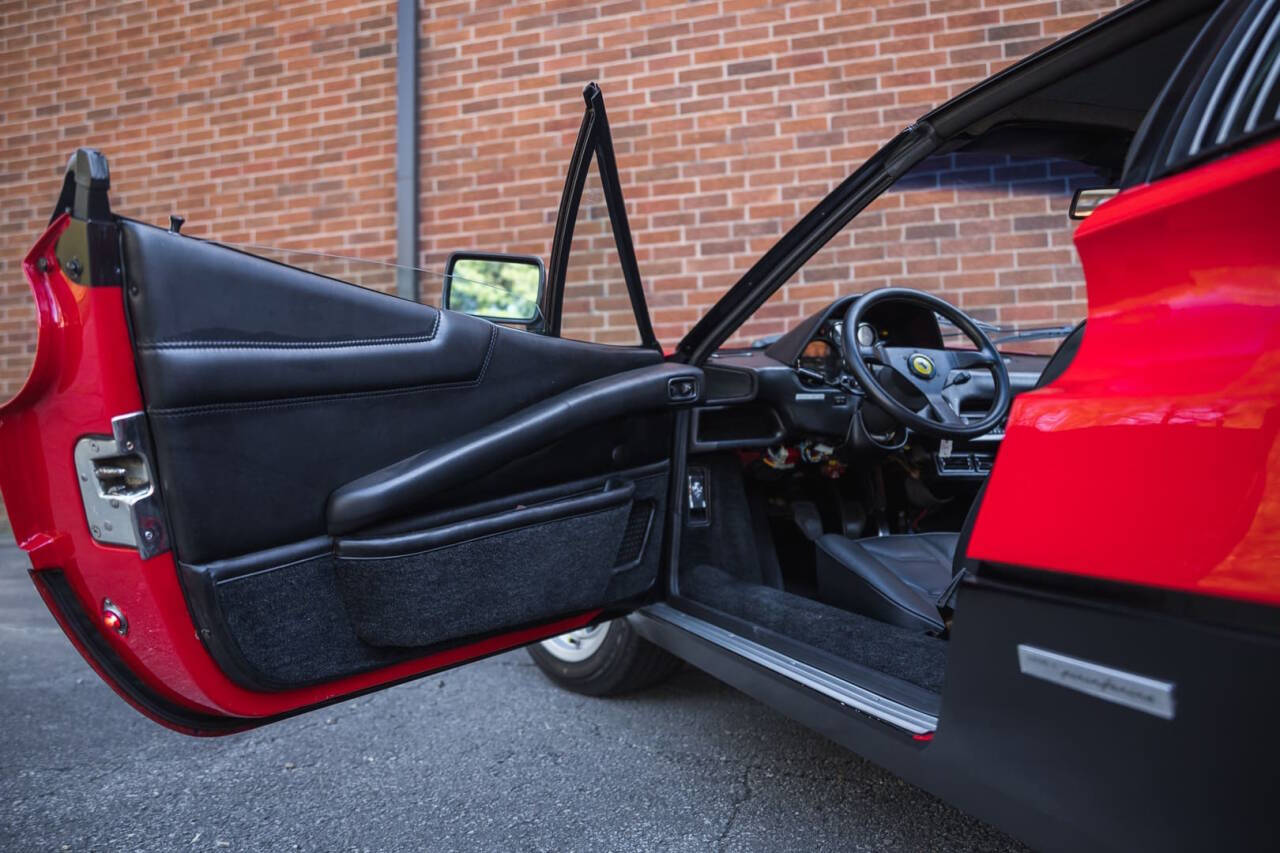1983 Ferrari 308 14