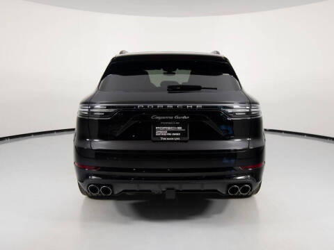 2023 Porsche Cayenne Turbo