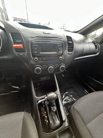 2017 Kia Forte5 LX