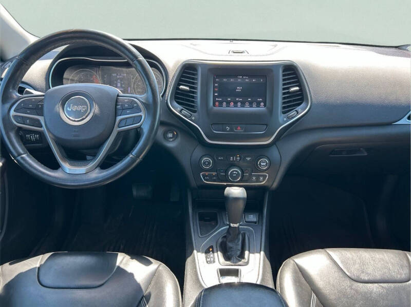 2019 Jeep Cherokee Latitude Plus