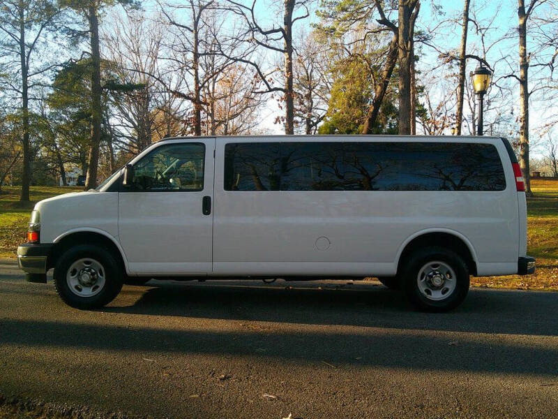 2017 Chevrolet Express LT 3500