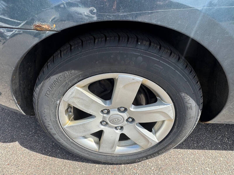 2009 Kia Rondo EX