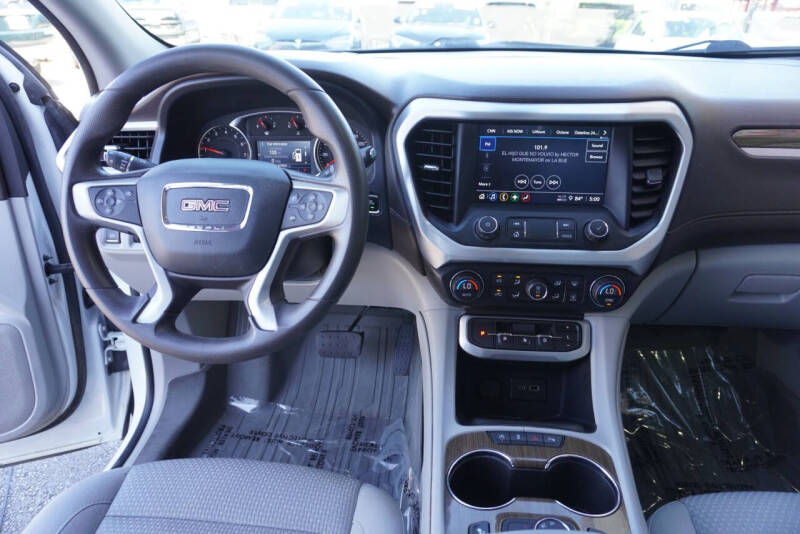 2022 GMC Acadia SLE