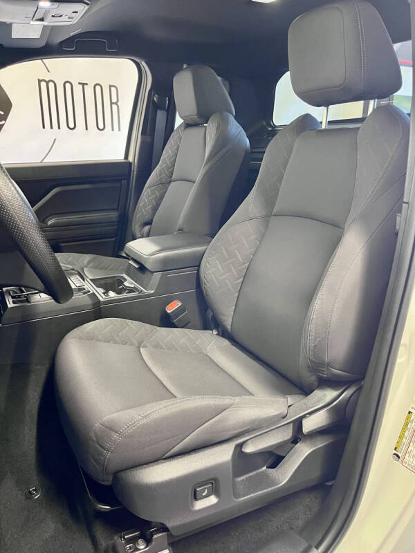 2024 Toyota Tacoma SR