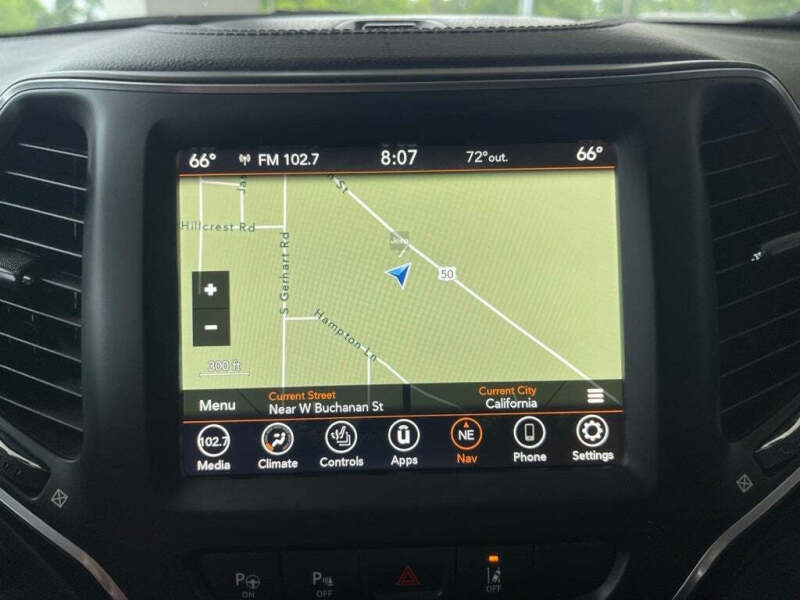 2023 Jeep Cherokee Altitude Lux