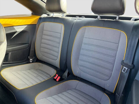 2017 Volkswagen Beetle 1.8T Dune