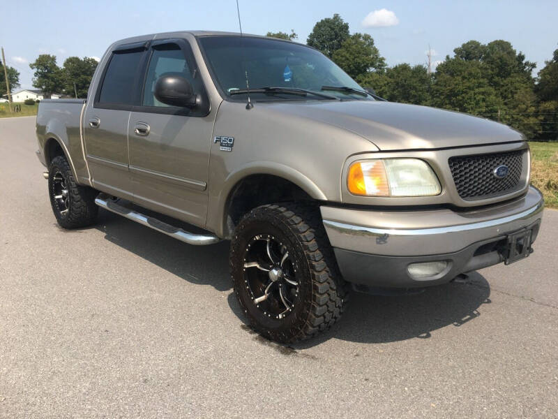 2002 Ford F-150 for sale at Hitt & Mis Auto in Cape Girardeau MO