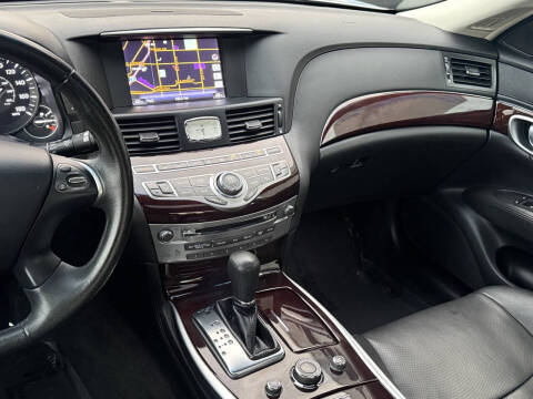 2013 Infiniti M37