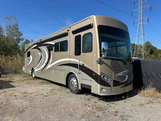 2016 Freightliner XCR Chassis