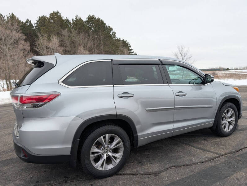 2016 Toyota Highlander LE