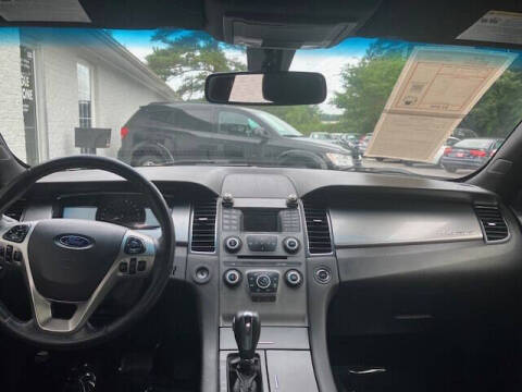 2015 Ford Taurus SEL