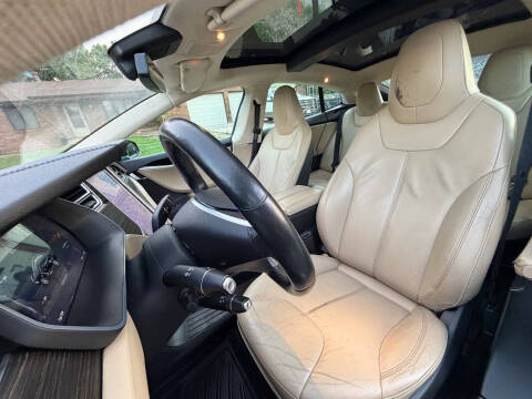 2015 Tesla Model S 85D