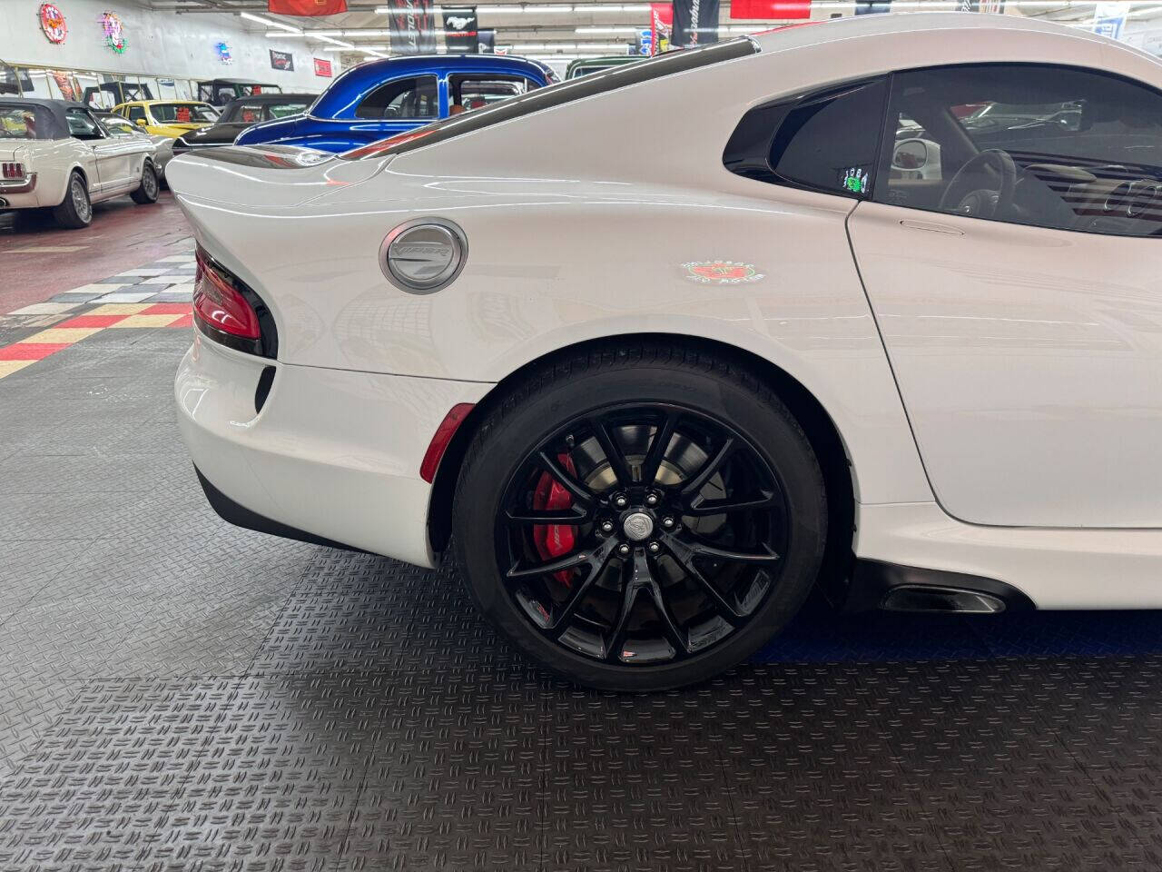 2014 Dodge SRT Viper 26