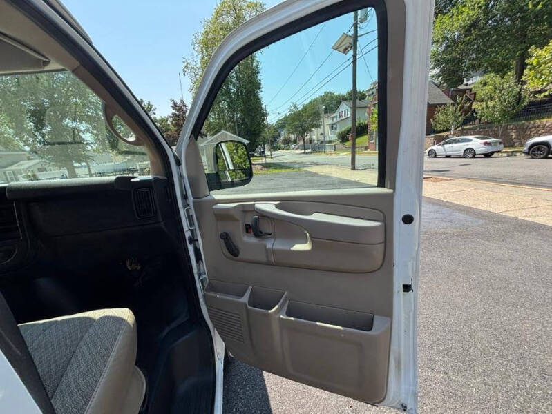 2011 Chevrolet Express 2500