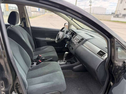 2011 Nissan Versa 1.8 S