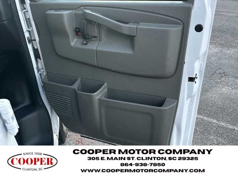 2023 Chevrolet Express 2500