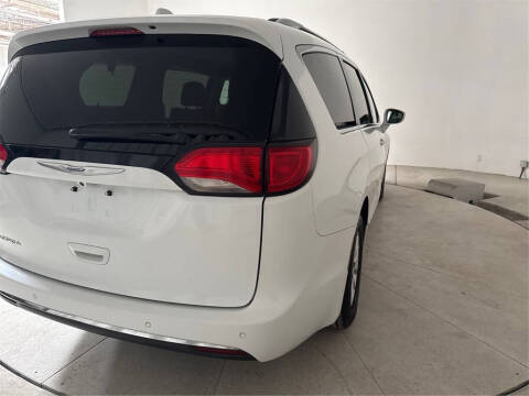 2020 Chrysler Pacifica Touring L