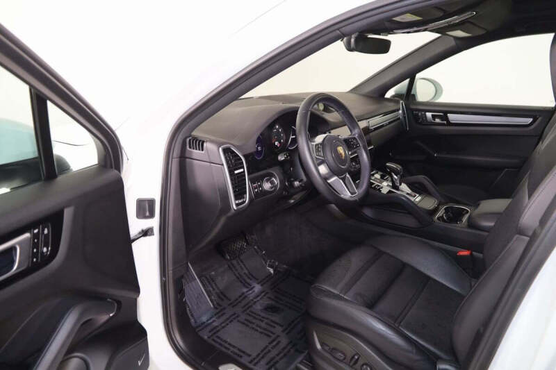 2023 Porsche Cayenne