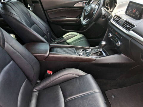 2017 Mazda MAZDA3 Touring