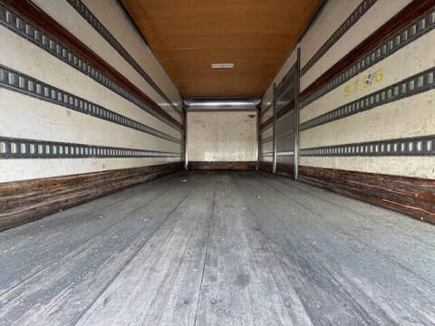 2017 Freightliner M2 106