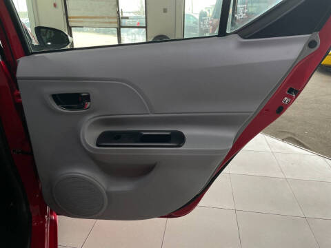 2013 Toyota Prius c Two