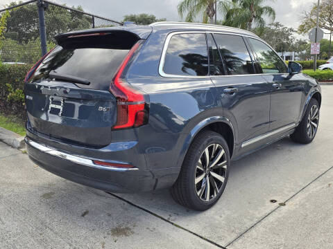 2025 Volvo XC90 B6 Core Bright Theme
