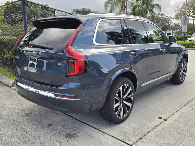 2025 Volvo XC90 B6 Core Bright Theme