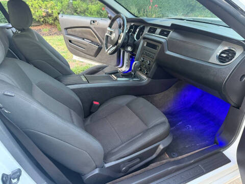 2014 Ford Mustang V6