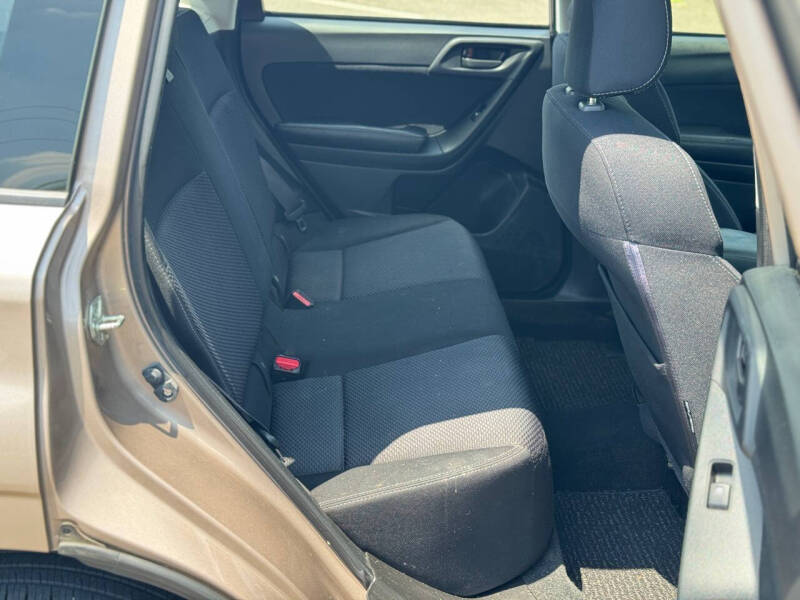 2016 Subaru Forester 2.5i