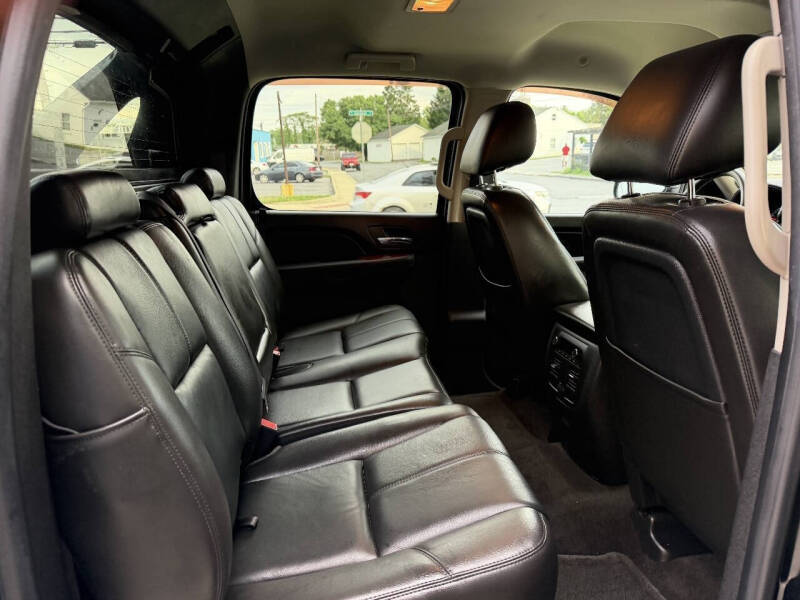 2011 Chevrolet Avalanche LT