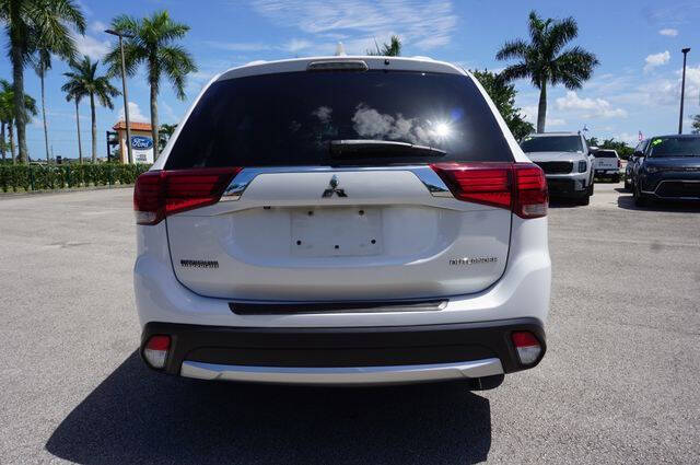 2017 Mitsubishi Outlander ES