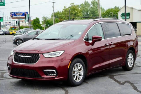 2021 Chrysler Pacifica for sale at Preferred Auto in Fort Wayne IN