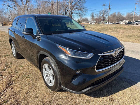 2021 Toyota Highlander LE