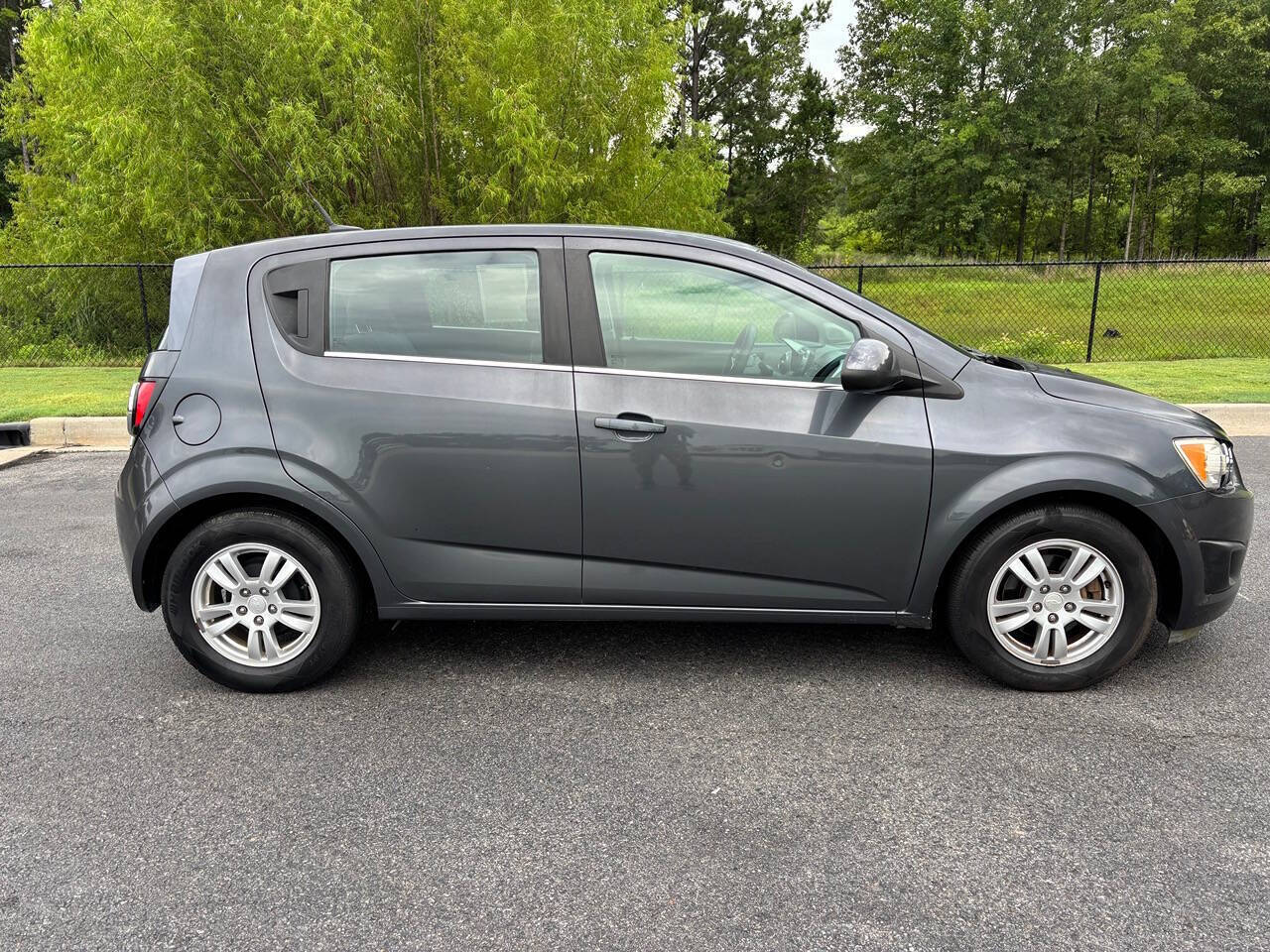  2013 Chevrolet Sonic LT Hatchback FWD   