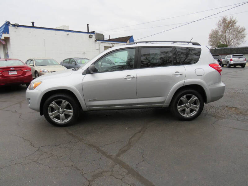 2009 Toyota RAV4 Sport photo 3