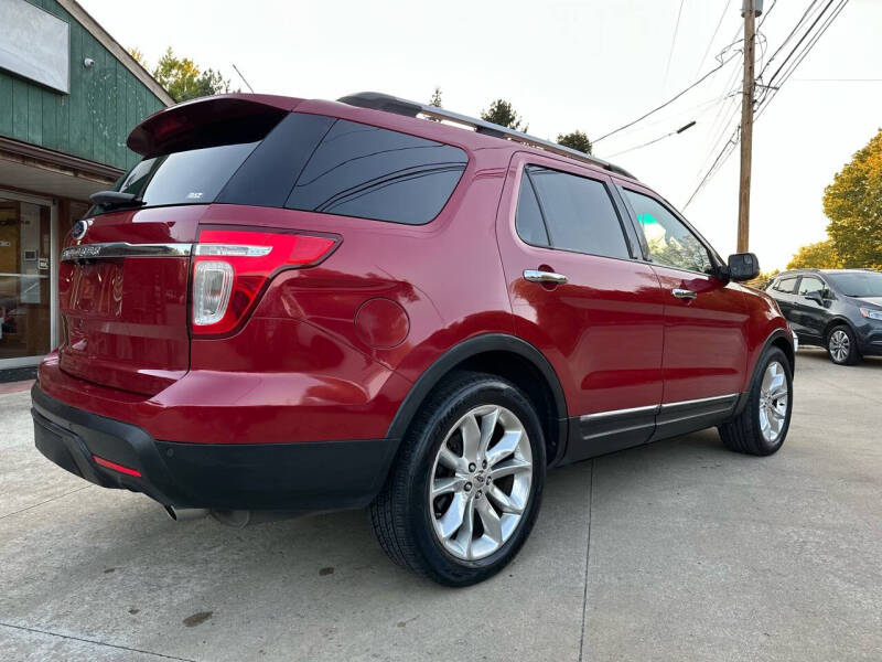 2011 Ford Explorer XLT photo 4