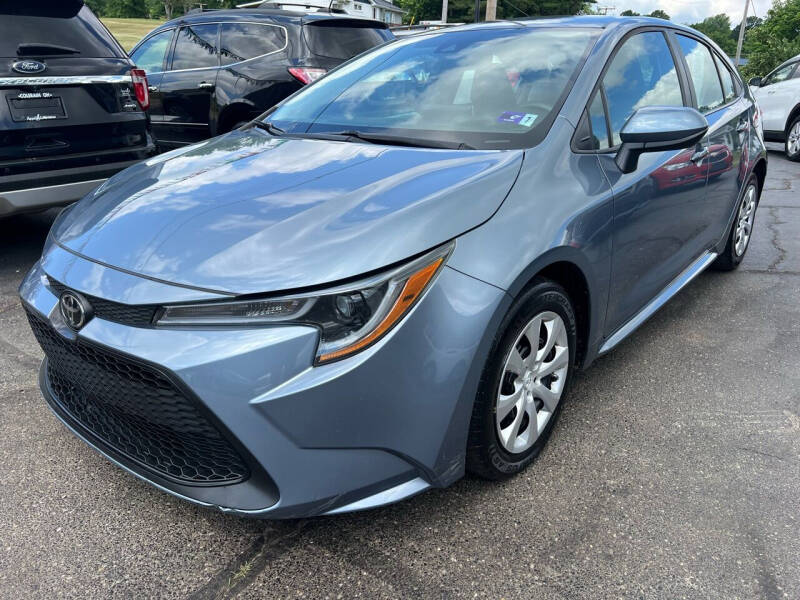 Used 2020 Toyota Corolla LE with VIN 5YFEPRAE2LP033124 for sale in Dillonvale, OH