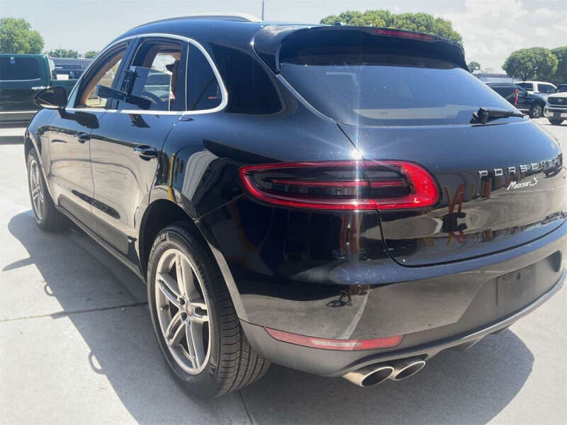 2016 Porsche Macan S