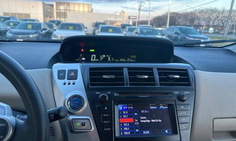 2012 Toyota Prius v Two