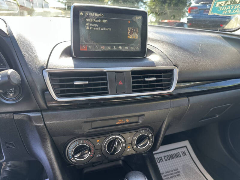2016 Mazda MAZDA3 i Touring
