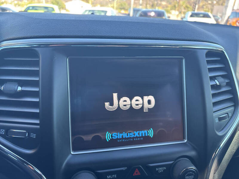 2018 Jeep Grand Cherokee Laredo