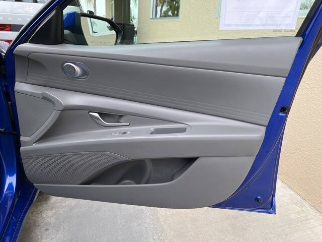 2024 Hyundai Elantra Hybrid Blue