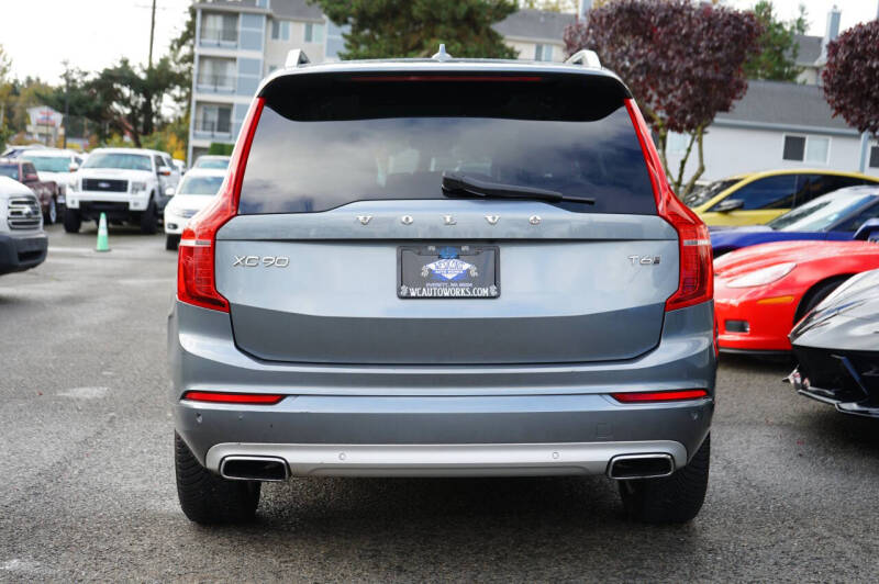 2018 Volvo XC90 T6 Momentum