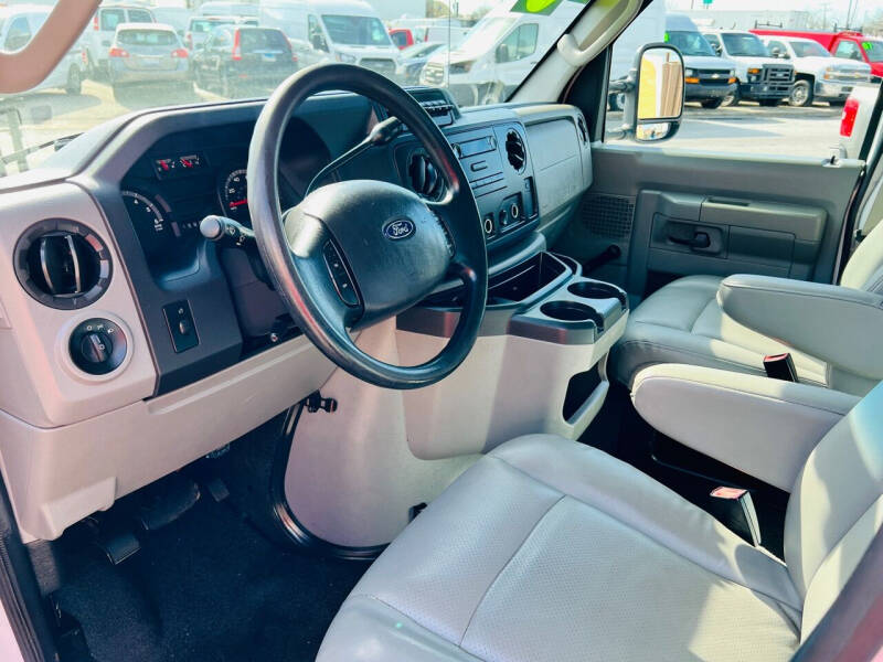 2010 Ford E-Series E-350 SD