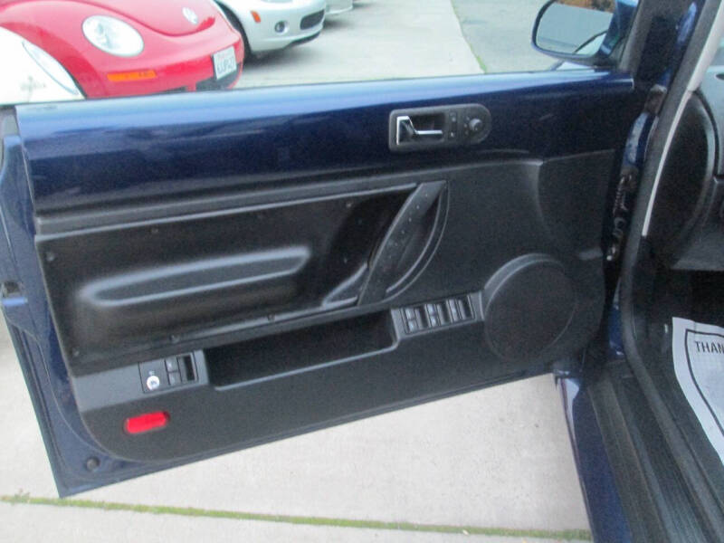 2006 Volkswagen New Beetle Convertible 2.5