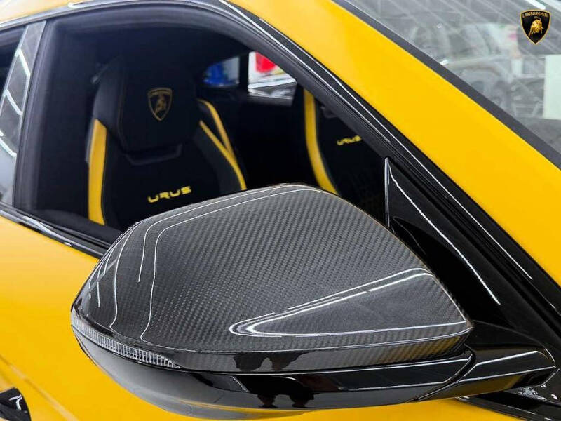 2024 Lamborghini Urus Performante