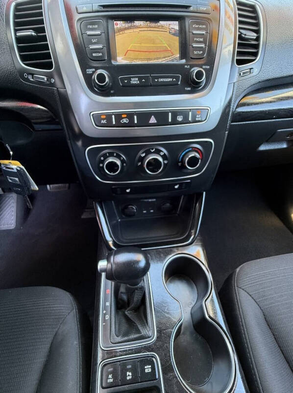 2014 Kia Sorento LX