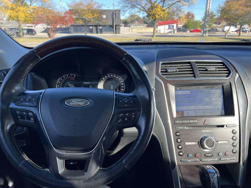 2017 Ford Explorer Platinum