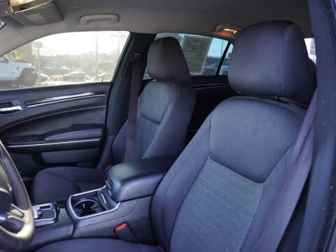 2023 Chrysler 300 Touring